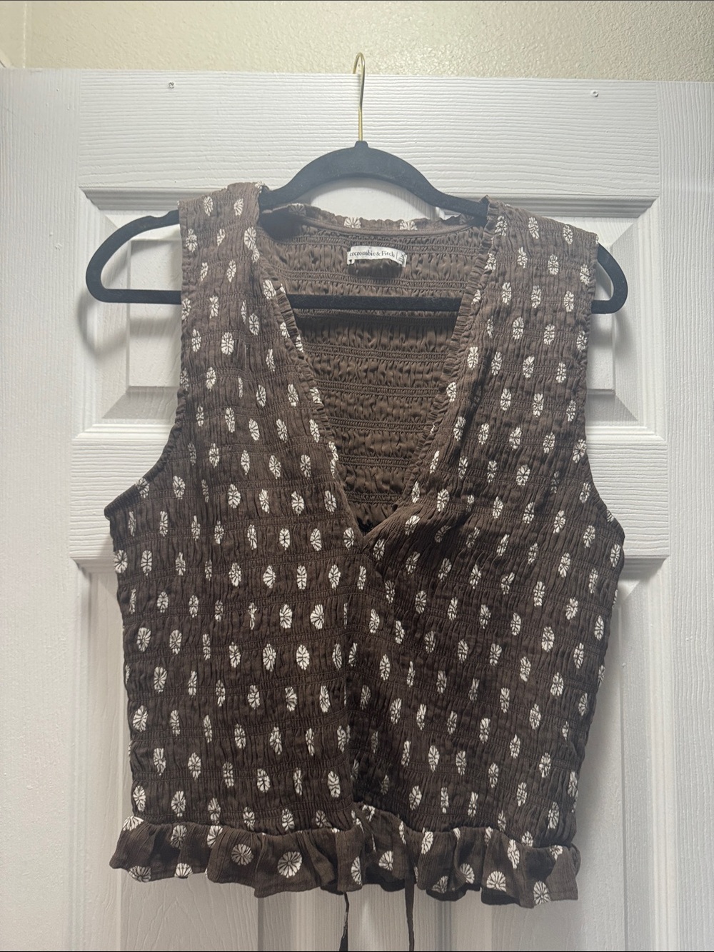 Abercrombie and fitch and Smocked Brown Printed V-Neck Crop Top